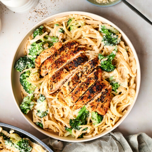 GRILLED CHICKEN ALFREDO PASTA