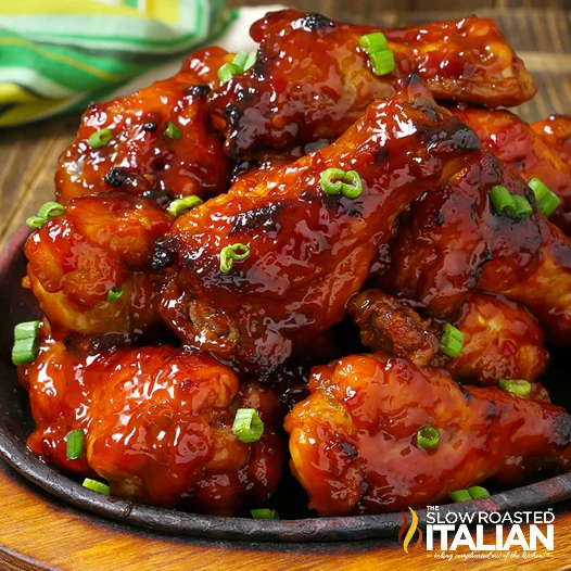 SPICY CHICKEN WINGS/BBQ WINGS